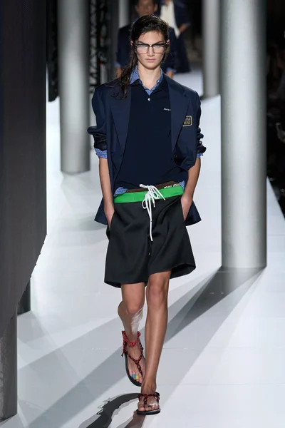 Look 1